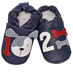 ShooShoos dunkelblau mit den Ziffern 1 und 2 und Hündchen